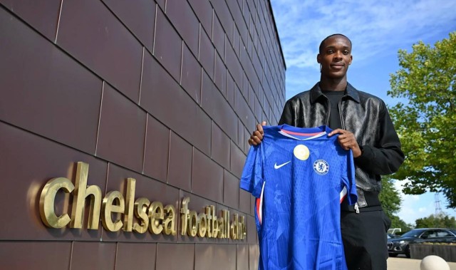 记者：切尔西相信埃梅加2026年就能有踢英超的水平